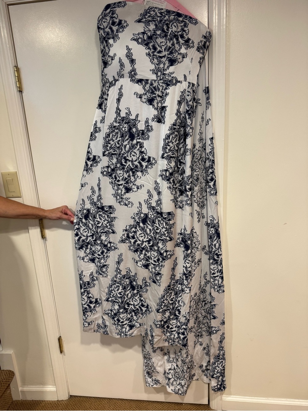 Oscar de la Renta Strapless draped flocked jacquard gown - Picture 6 of 10